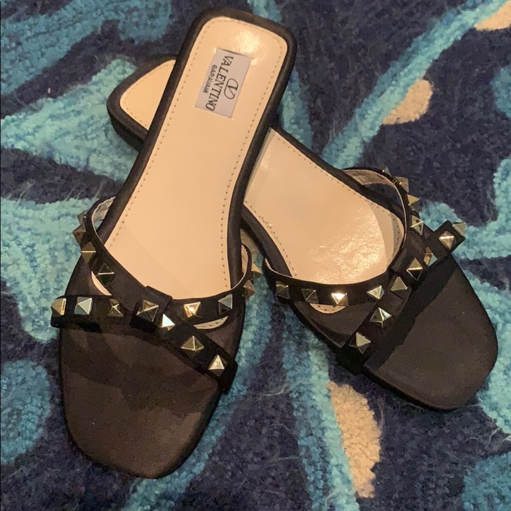 Women’s flats